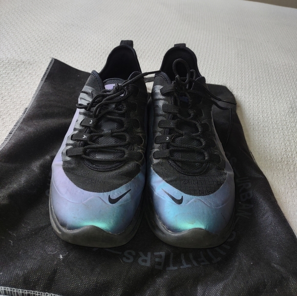 Nike Air Max Axis Premium Throwback Future - Picture 3 of 4